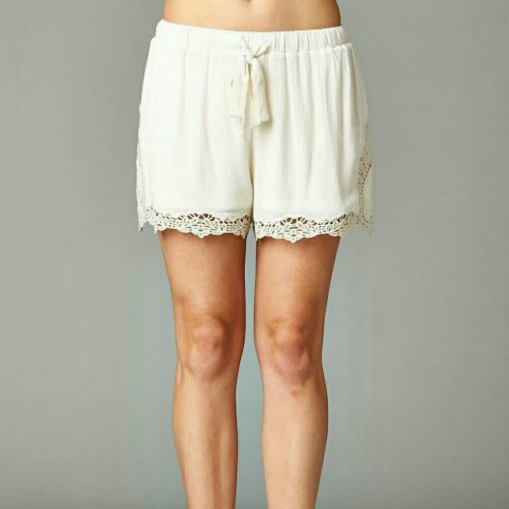 Cherish Cream Lace Crochet Trim Tie Waist Loose Fit Gauze Shorts S